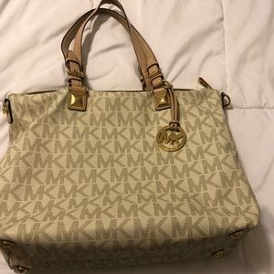 Micheal Kors tote purse bag